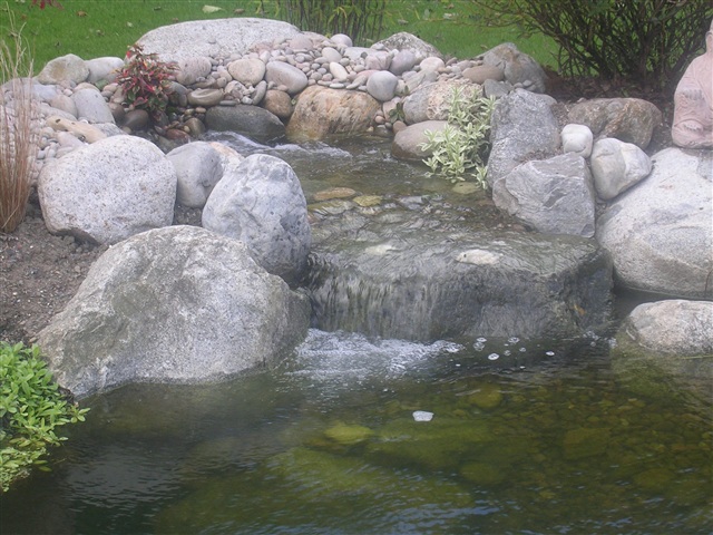 Beach boulder cascade